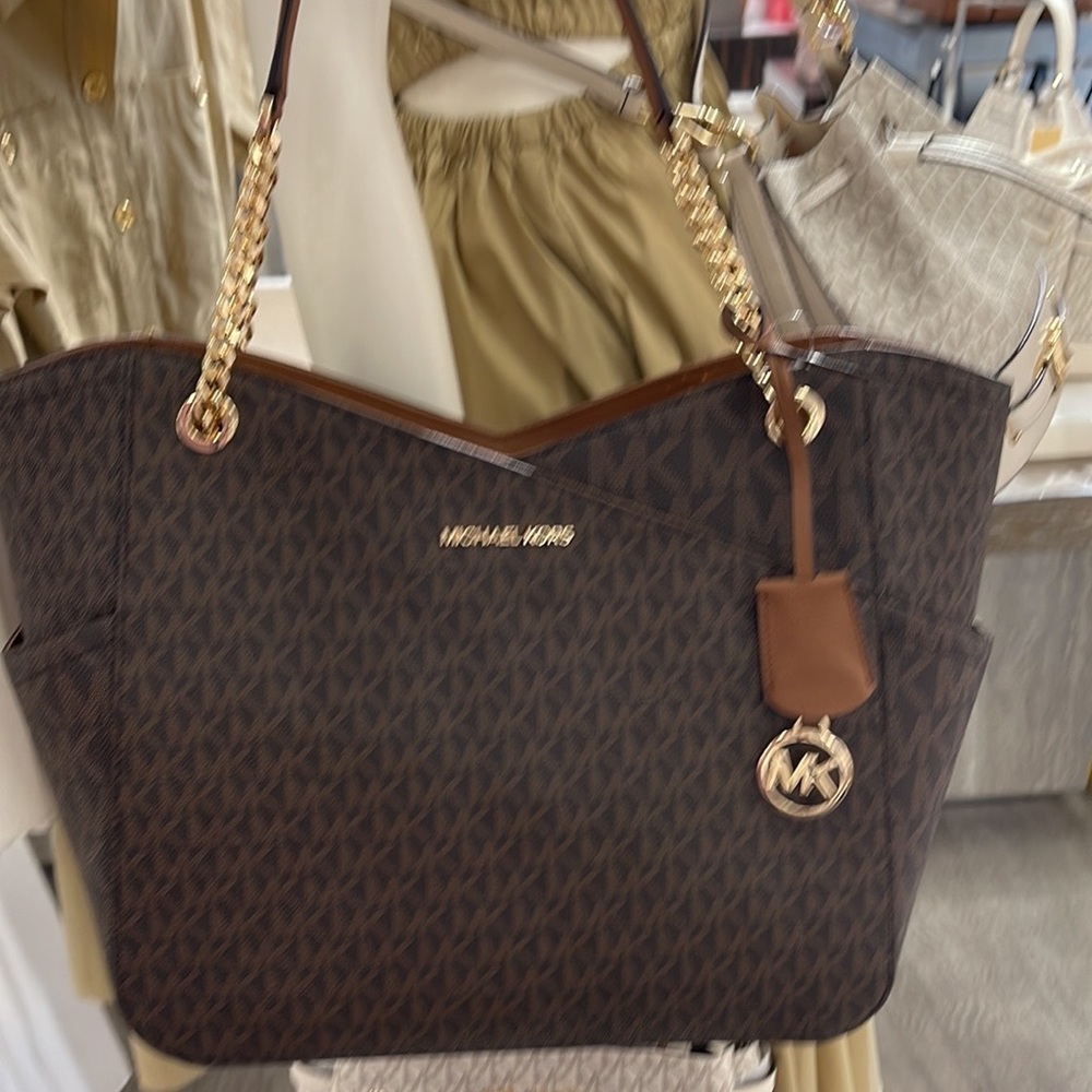 Michael Kors Jet Set Travel Large Chained Tote Shoulder Bag MK Brown 
NWT - Picture 15 of 16